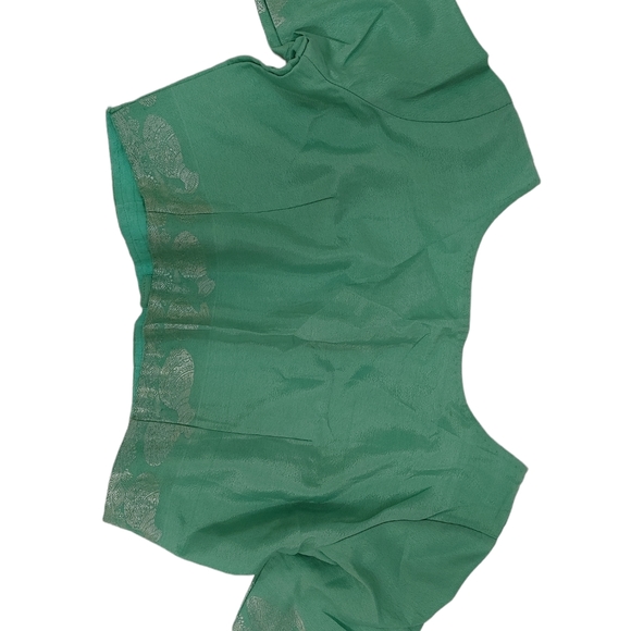 Saree with blouse. - Picture 4 of 6